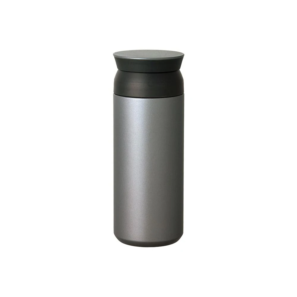 Kinto Travel Tumbler in Dunkelgrau mit dunklem Schraubdeckel